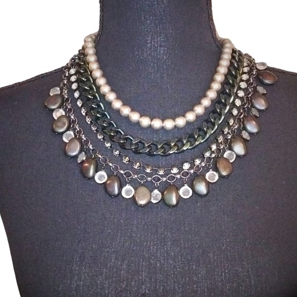 Jewelry - 3 STRAND GRAY PEARL & GUN METAL LINK RHINESTONE LAYERED NECKLACE
